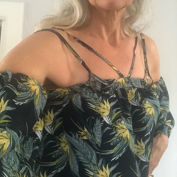 Off-shoulder party-top - Picture 2 of 3